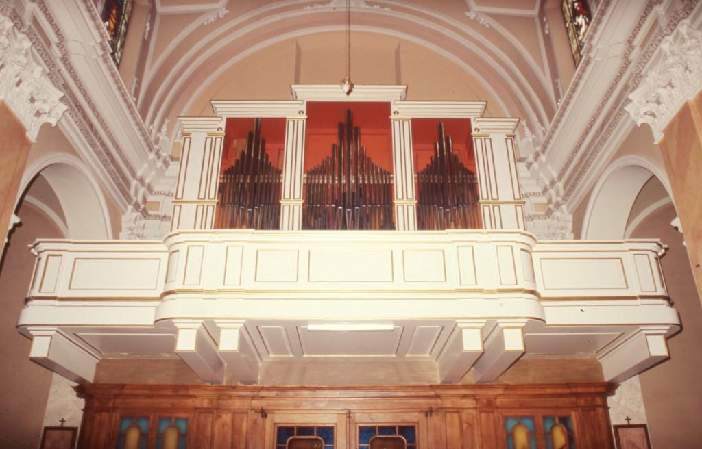 L’organo di Cornate d’Adda (MB) fotografato lo stesso giorno in cui terminarono i lavori.