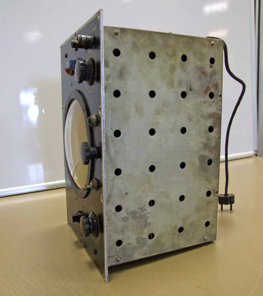 Generatore di frequenza O.H.M. mod. 1271 - telaio con schermatura