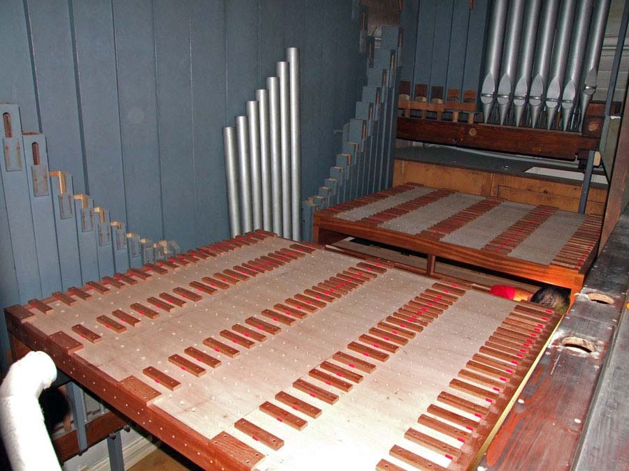 Collocazione dei due somieri maestri del Grand’Organo della Collegiata di Seregno.