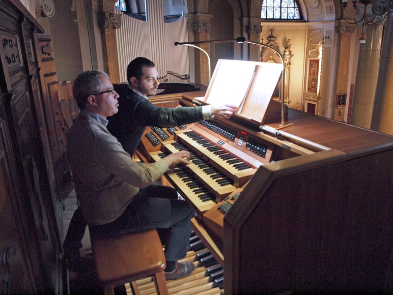 Conferenza di Seregno, l'organista Alessandro La Ciacera