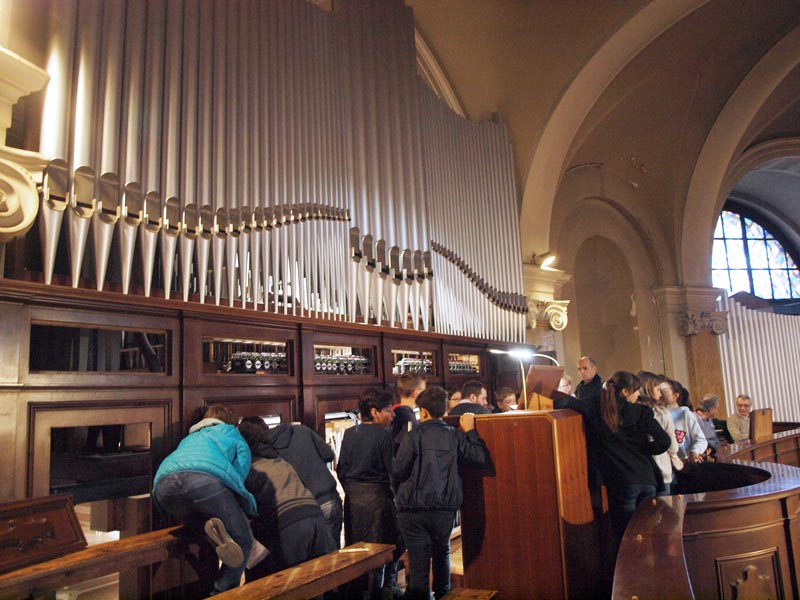 Conferenza di Seregno, studenti in visita all'organo