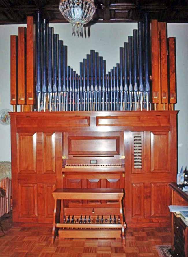 Fotografia del nuovo organo costruito per il Sig. Emilio Proserpio 