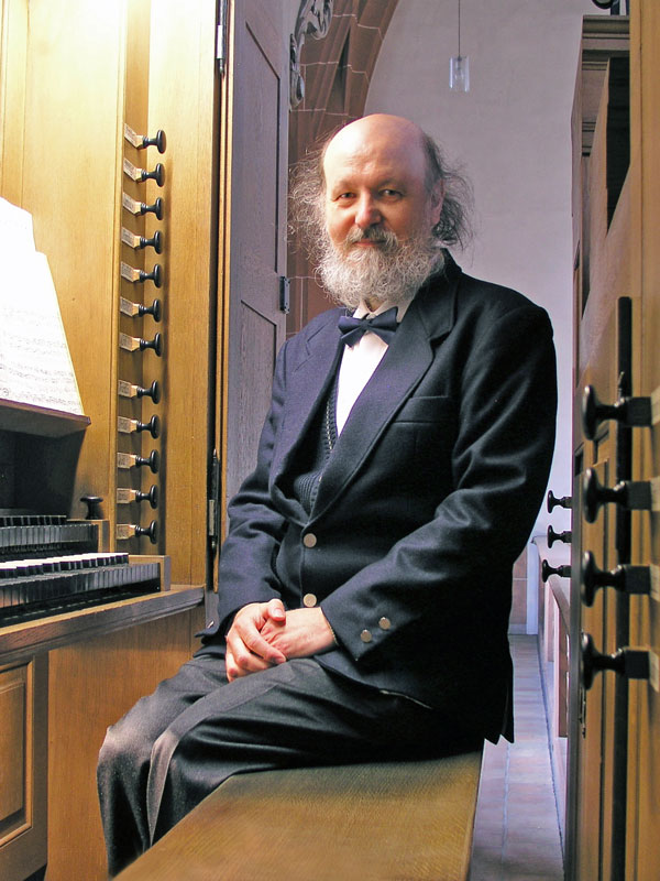 Il M° Roberto Rampini alla consolle dell’organo Silbermann della Leonhardskirche di Basel (CH) in occasione del Concerto solista del 9 Ottobre 2015 per la Rassegna ‘Orgelspiel zum Feierabend’